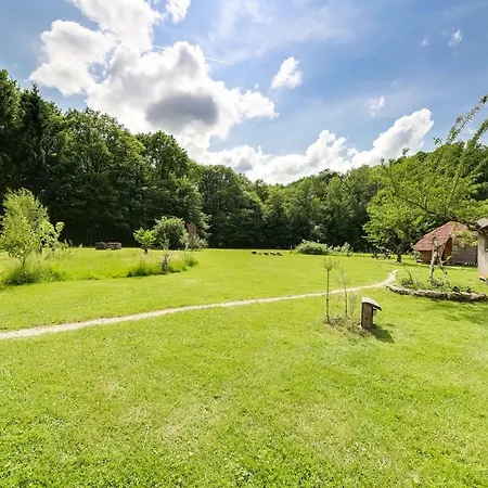 La Clairiere Du Verbamont Lodge *